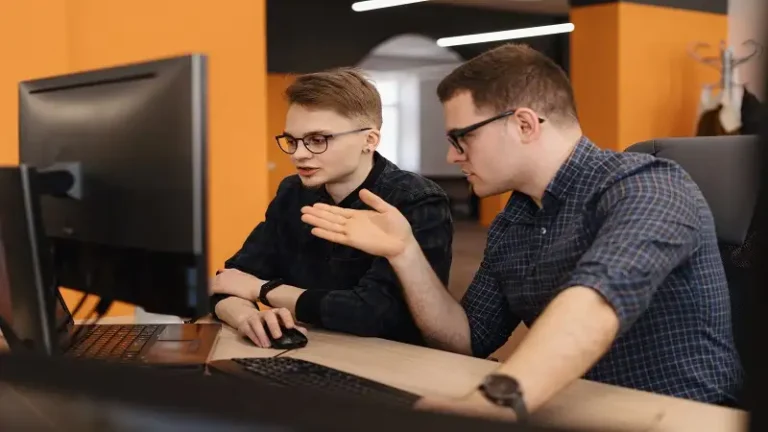 programgeeks social media news